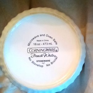 French white vintage 16 ounce corningware casserole